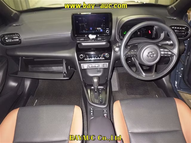 TOYOTA YARIS CROSS