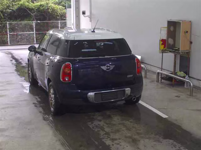 MINI CROSSOVER