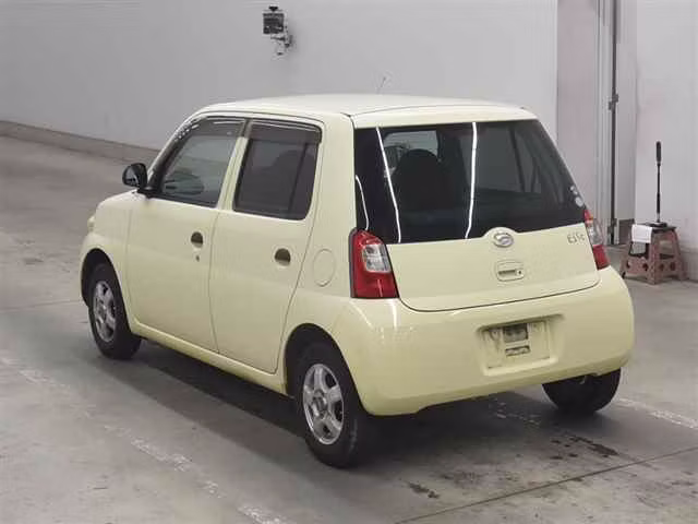 DAIHATSU ESSE