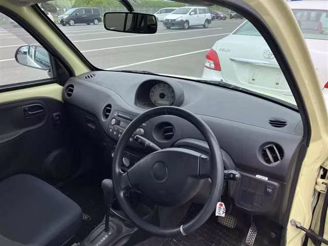 DAIHATSU ESSE