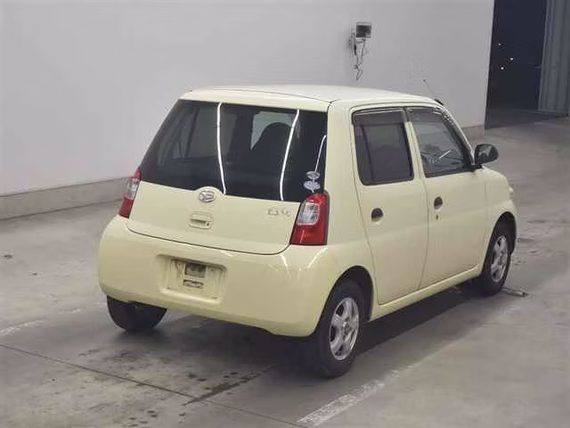 DAIHATSU ESSE