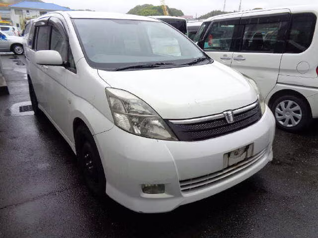 TOYOTA ISIS