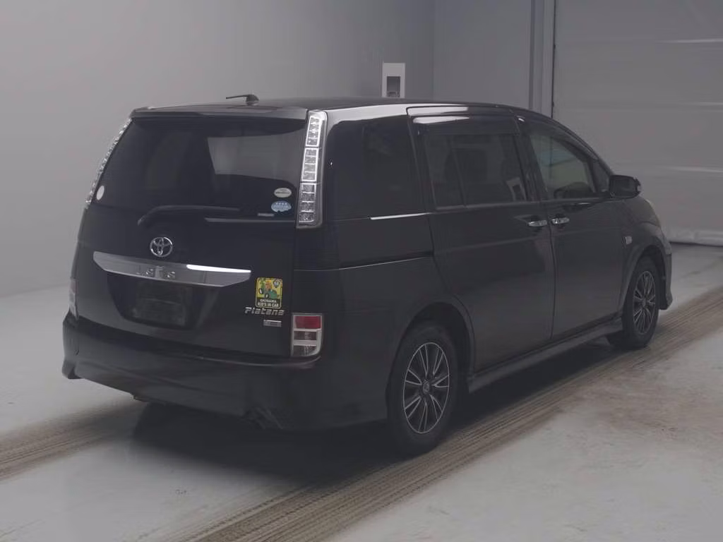 TOYOTA ISIS