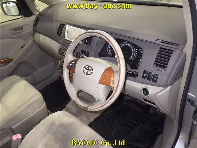 TOYOTA ISIS