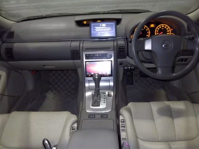 NISSAN STAGEA