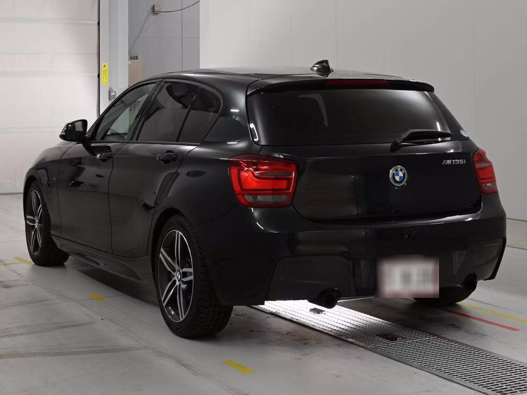 BMW 1-SERIES