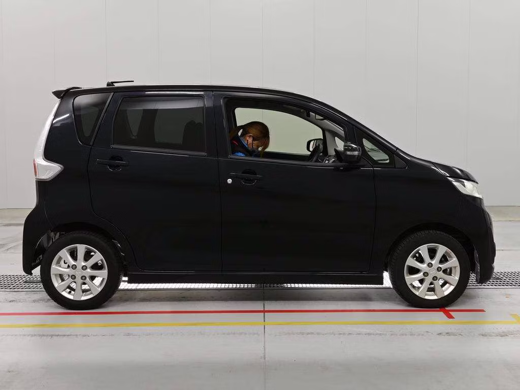 MITSUBISHI EK CUSTOM