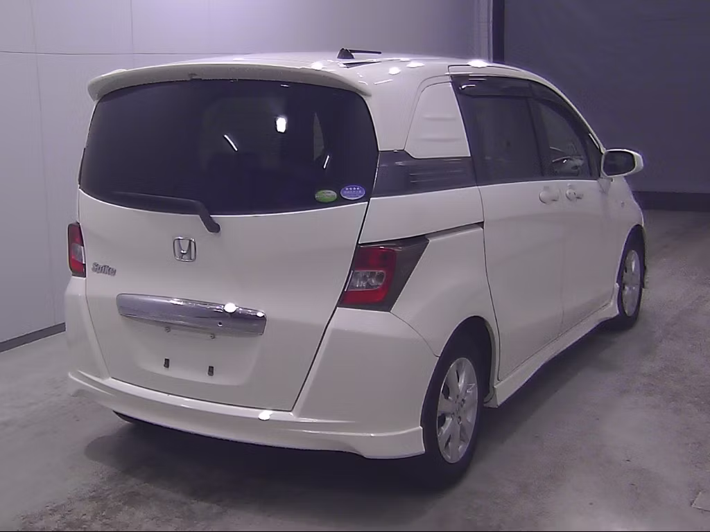 HONDA FREED SPIKE