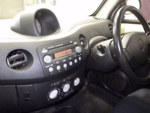DAIHATSU ESSE