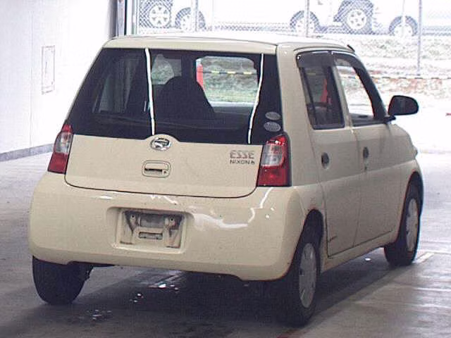 DAIHATSU ESSE