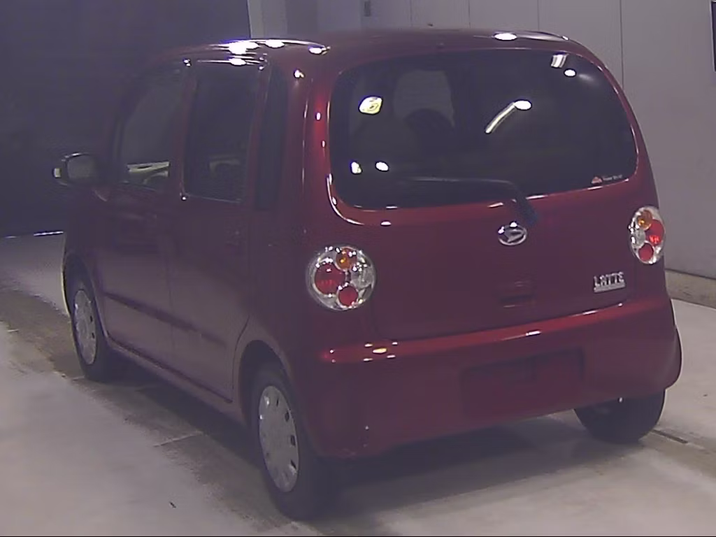 DAIHATSU MOVE LATTE
