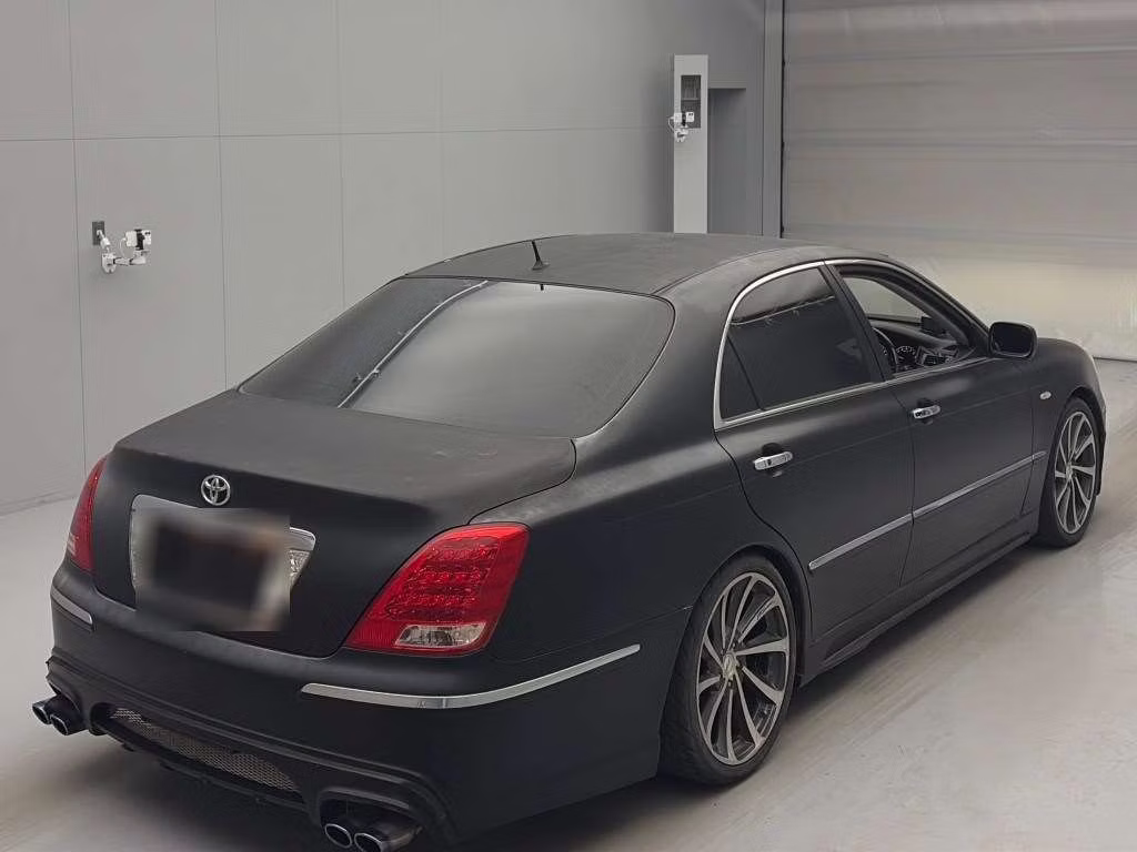 TOYOTA CROWN MAJESTA