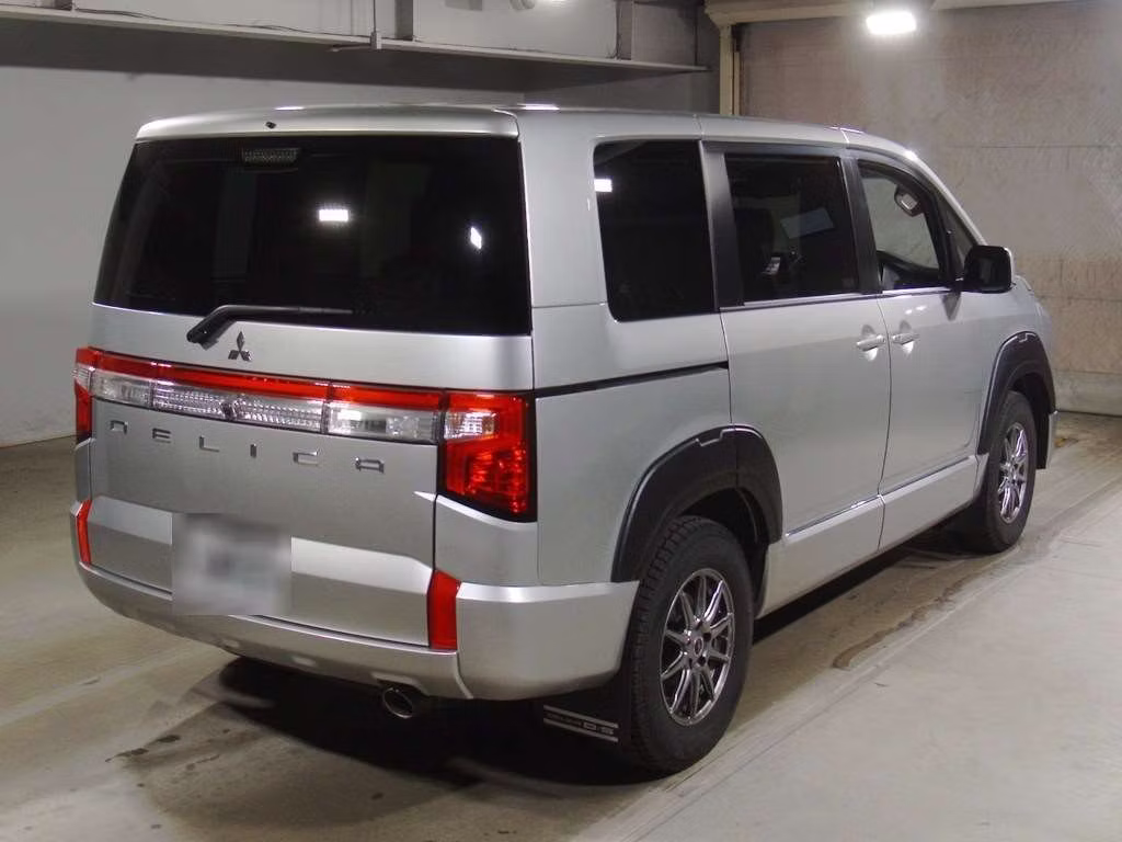 MITSUBISHI DELICA D:5
