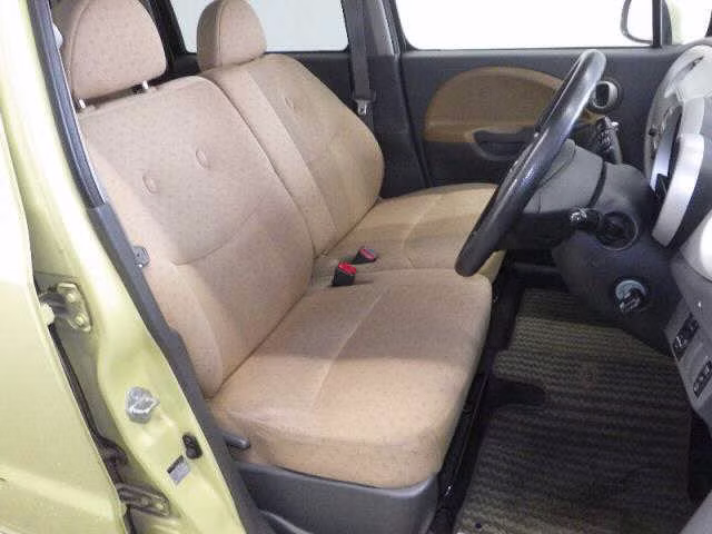 DAIHATSU MOVE LATTE