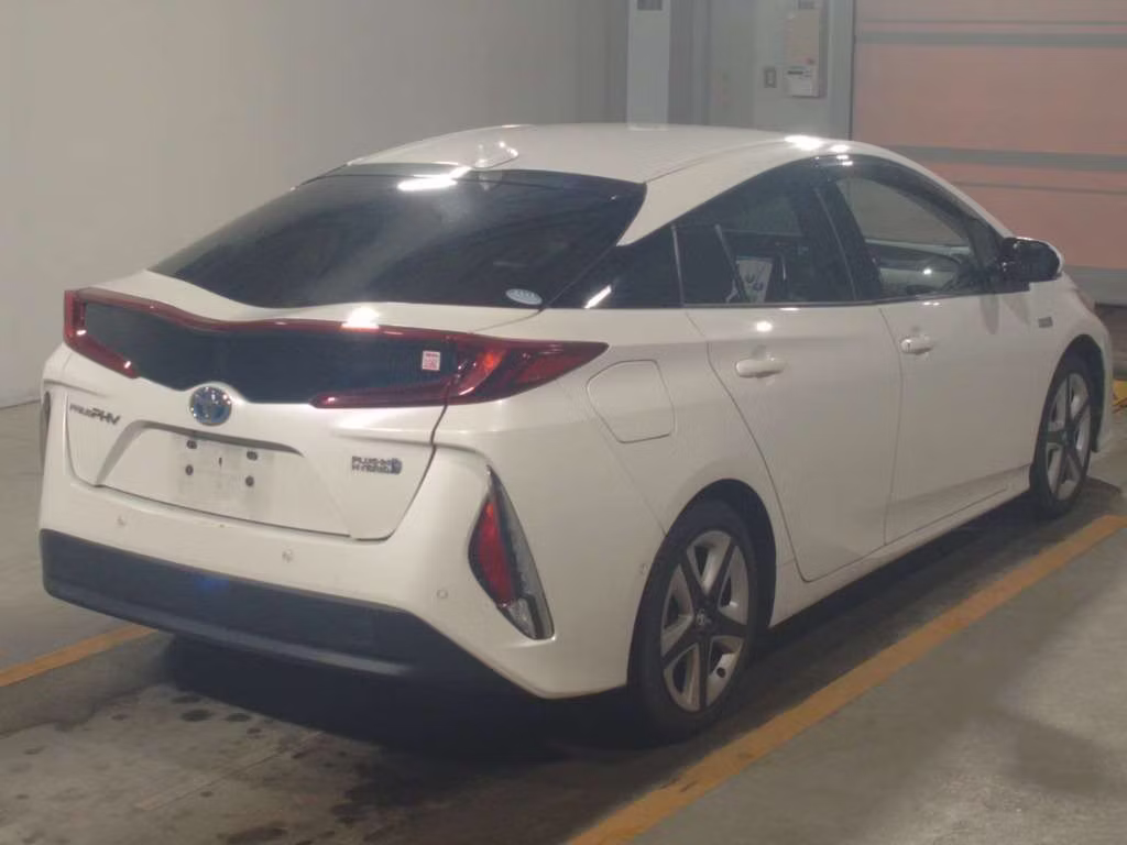 TOYOTA PRIUS PHV
