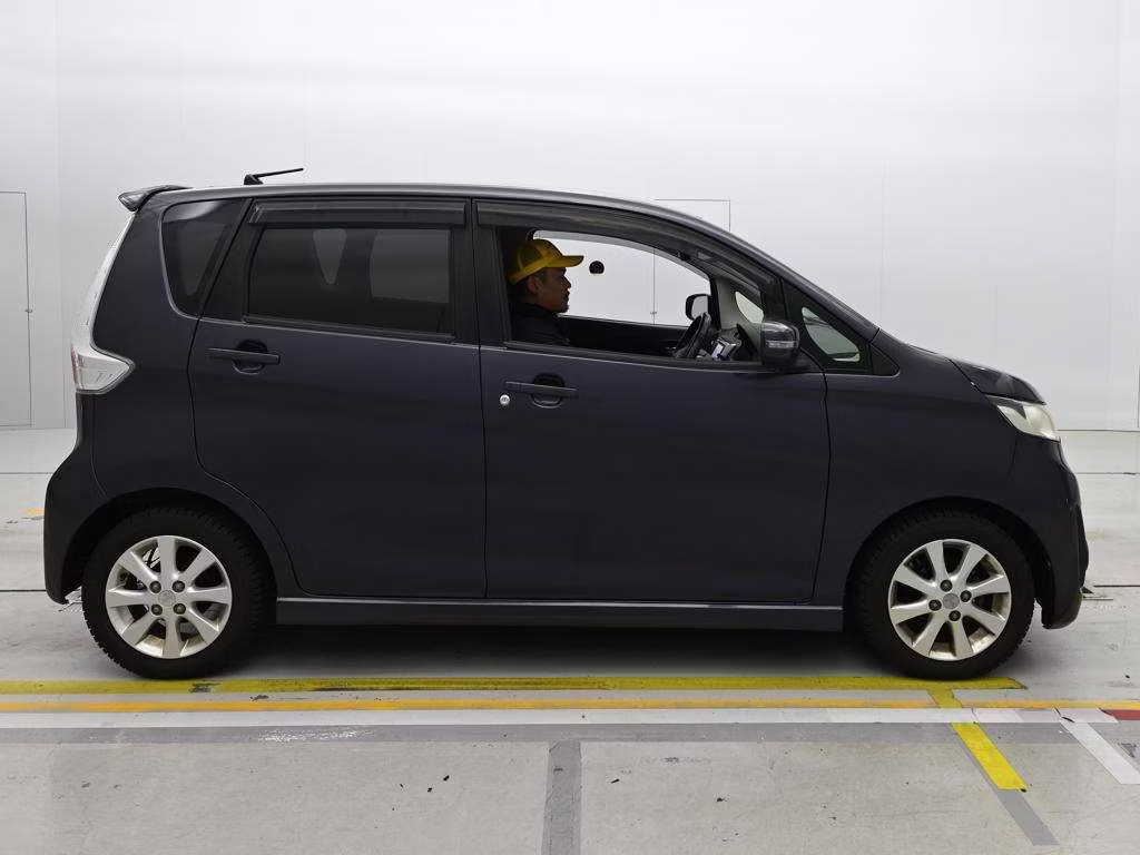 MITSUBISHI EK CUSTOM