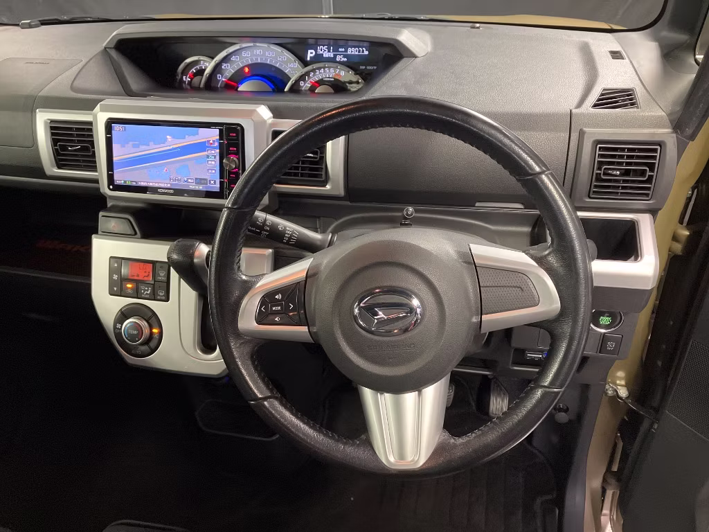 DAIHATSU WAKE