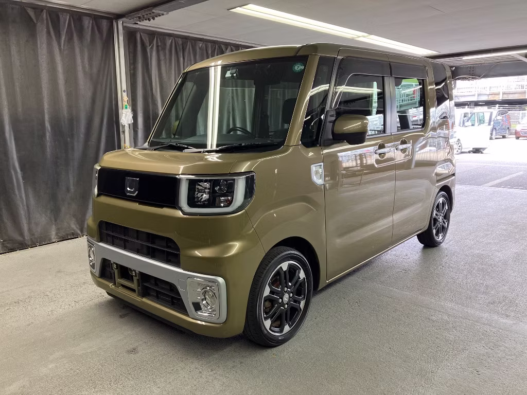 DAIHATSU WAKE