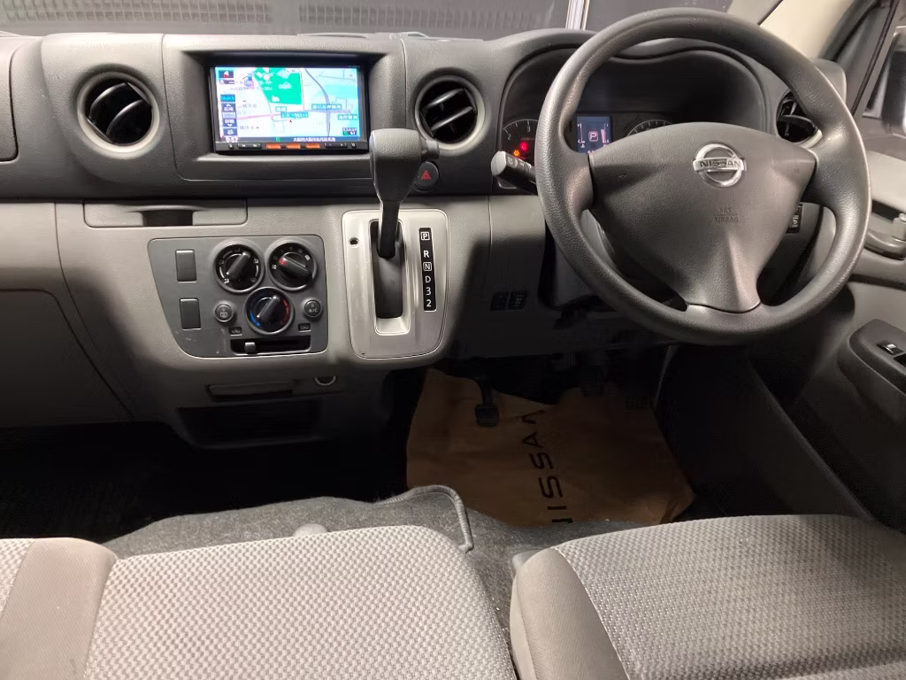 NISSAN NV350 CARAVAN