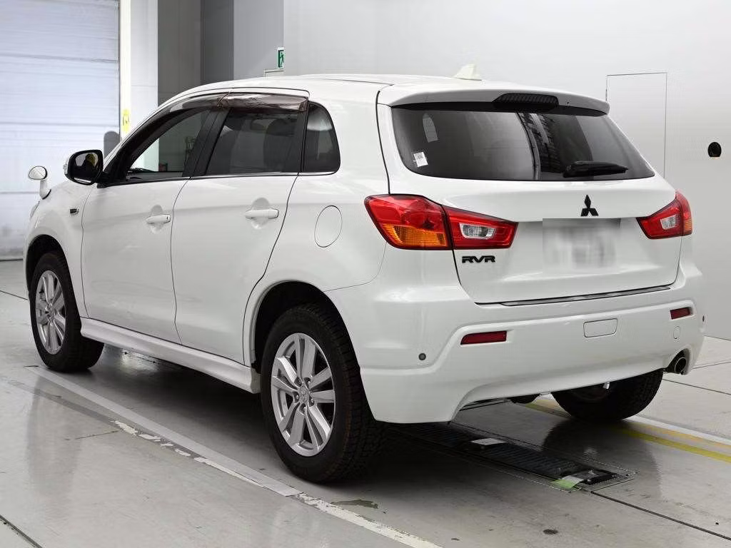 MITSUBISHI RVR