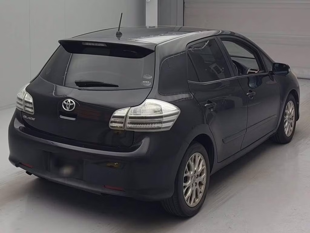 TOYOTA BLADE