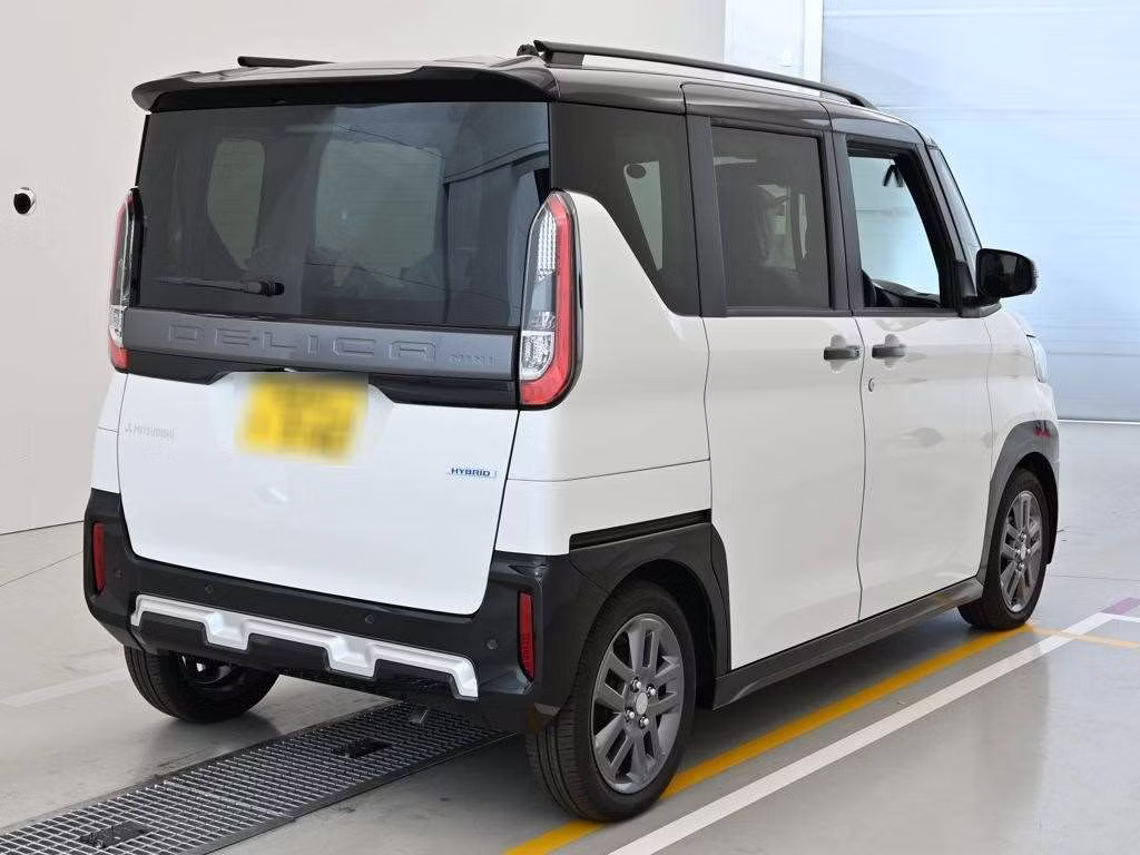 MITSUBISHI DELICA MINI