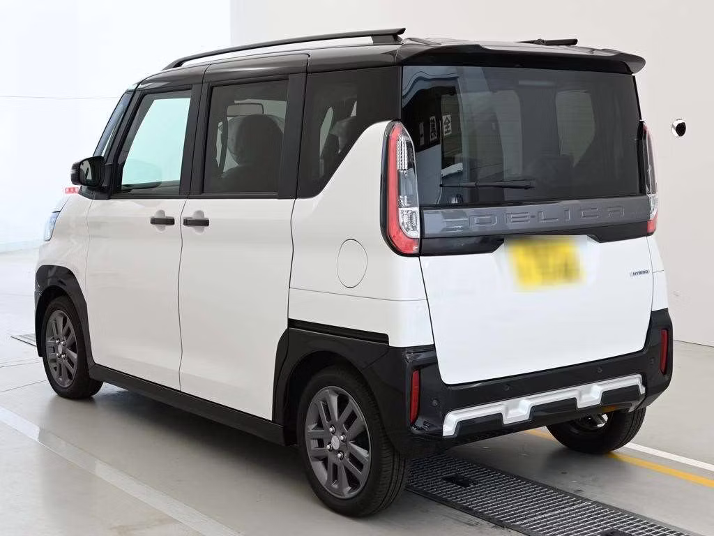 MITSUBISHI DELICA MINI