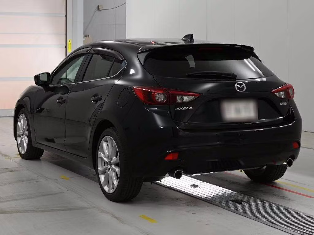 MAZDA AXELA