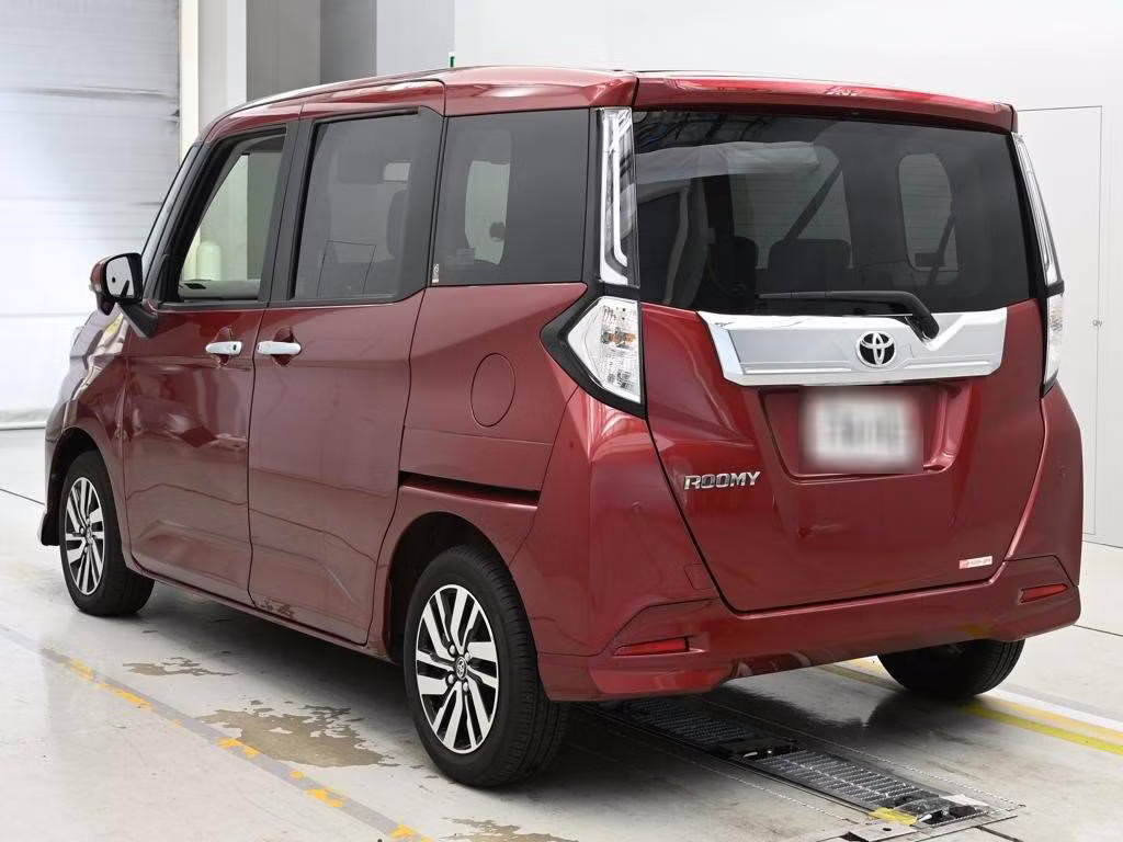 TOYOTA ROOMY