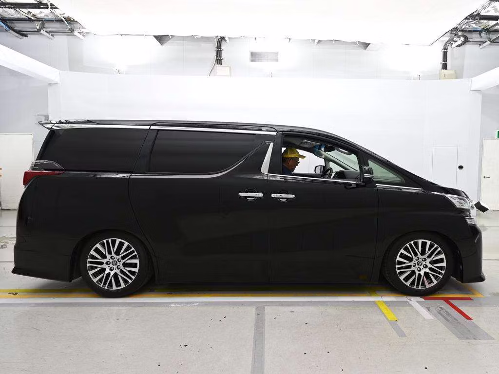 TOYOTA VELLFIRE