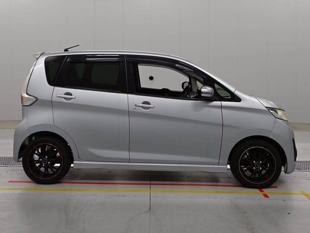 MITSUBISHI EK CUSTOM