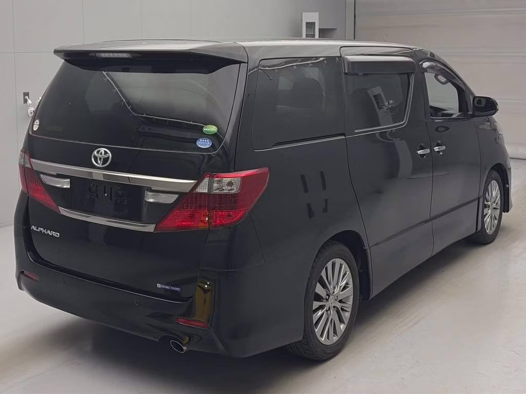 TOYOTA ALPHARD