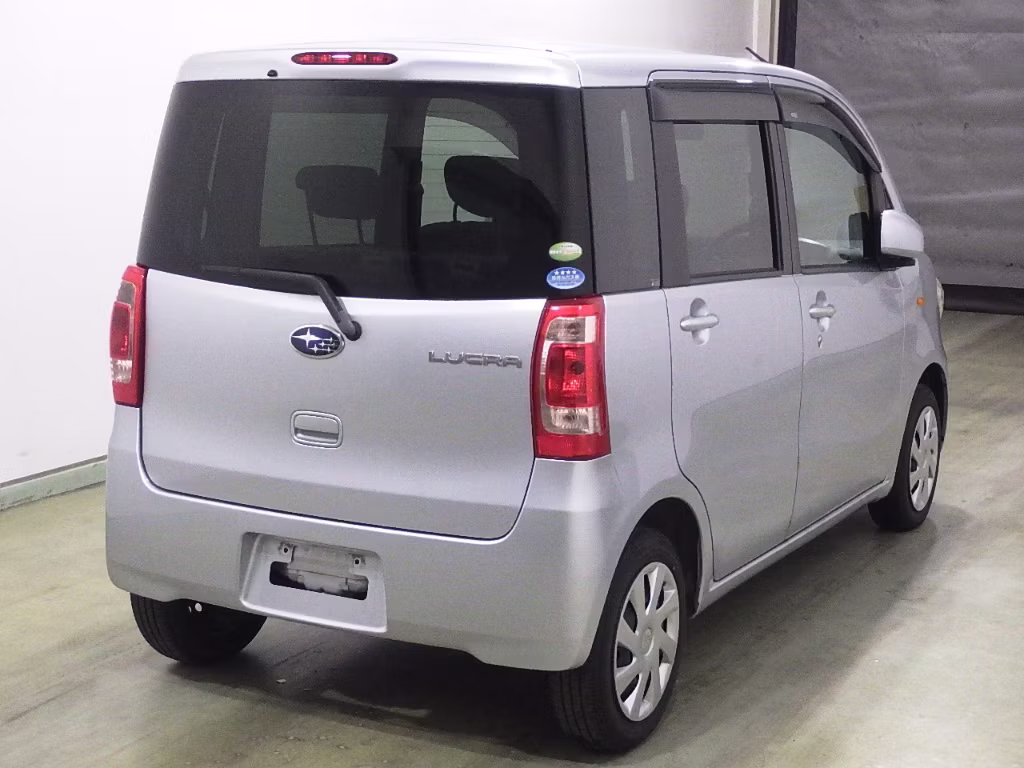 SUBARU LUCRA