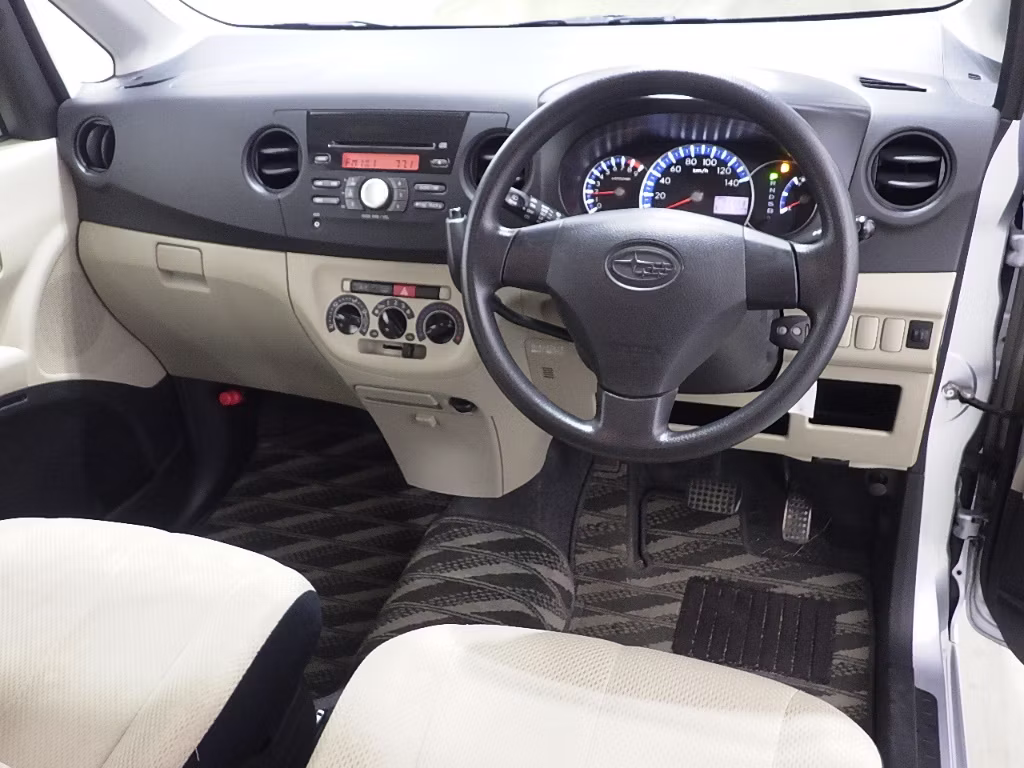 SUBARU LUCRA