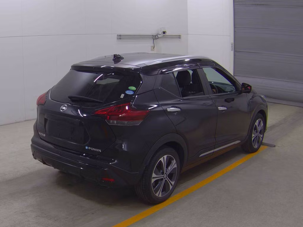 NISSAN KICKS