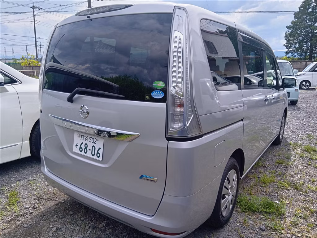 NISSAN SERENA