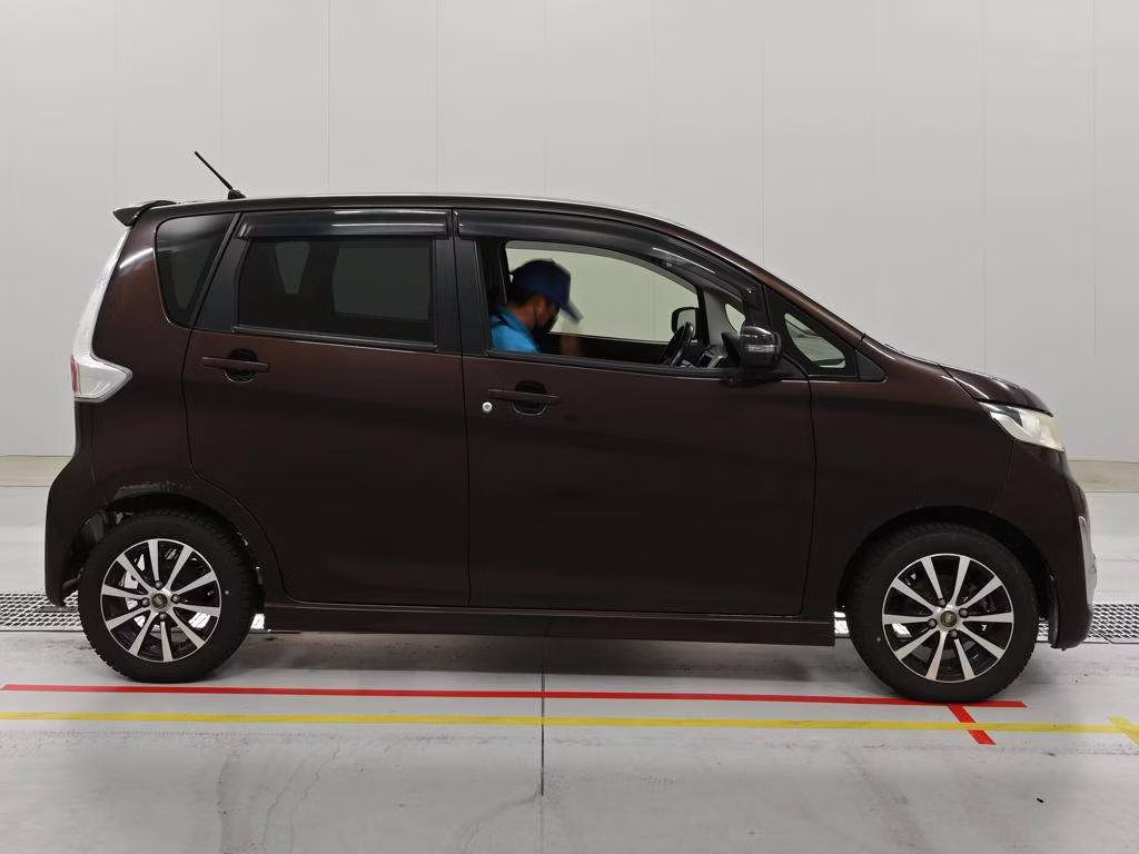 MITSUBISHI EK CUSTOM