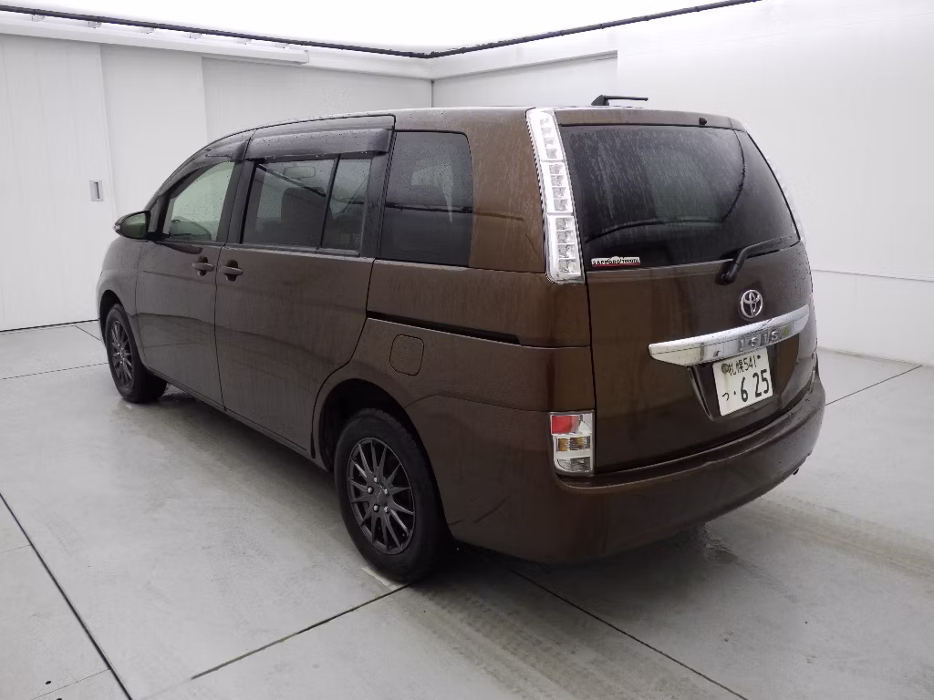TOYOTA ISIS