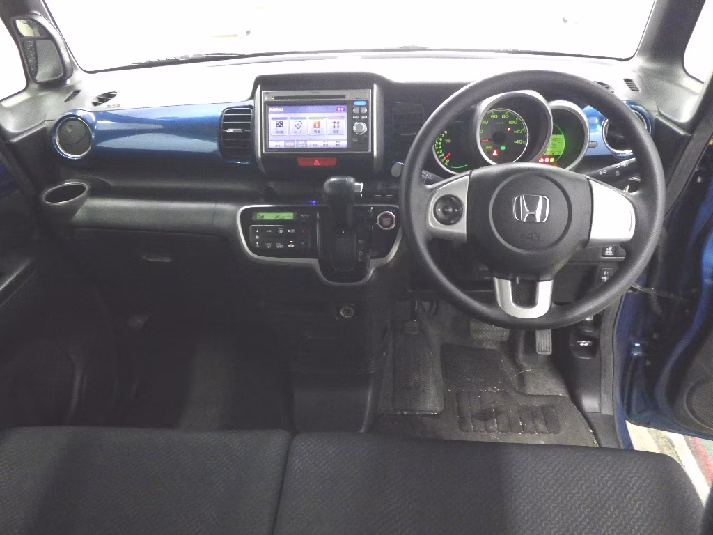 HONDA N-BOX+