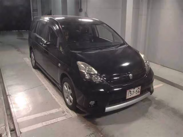 TOYOTA ISIS