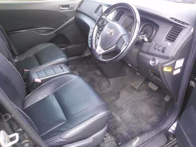 TOYOTA ISIS