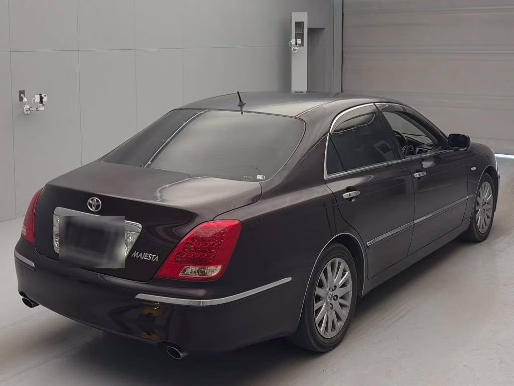 TOYOTA CROWN MAJESTA
