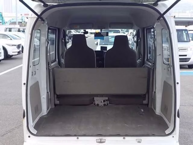 MITSUBISHI MINICAB