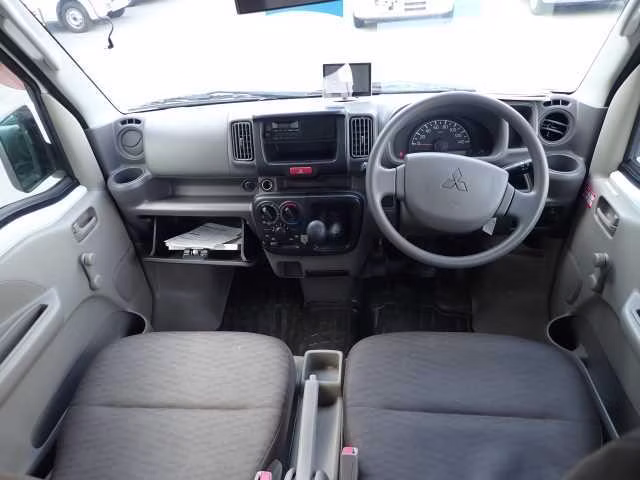 MITSUBISHI MINICAB