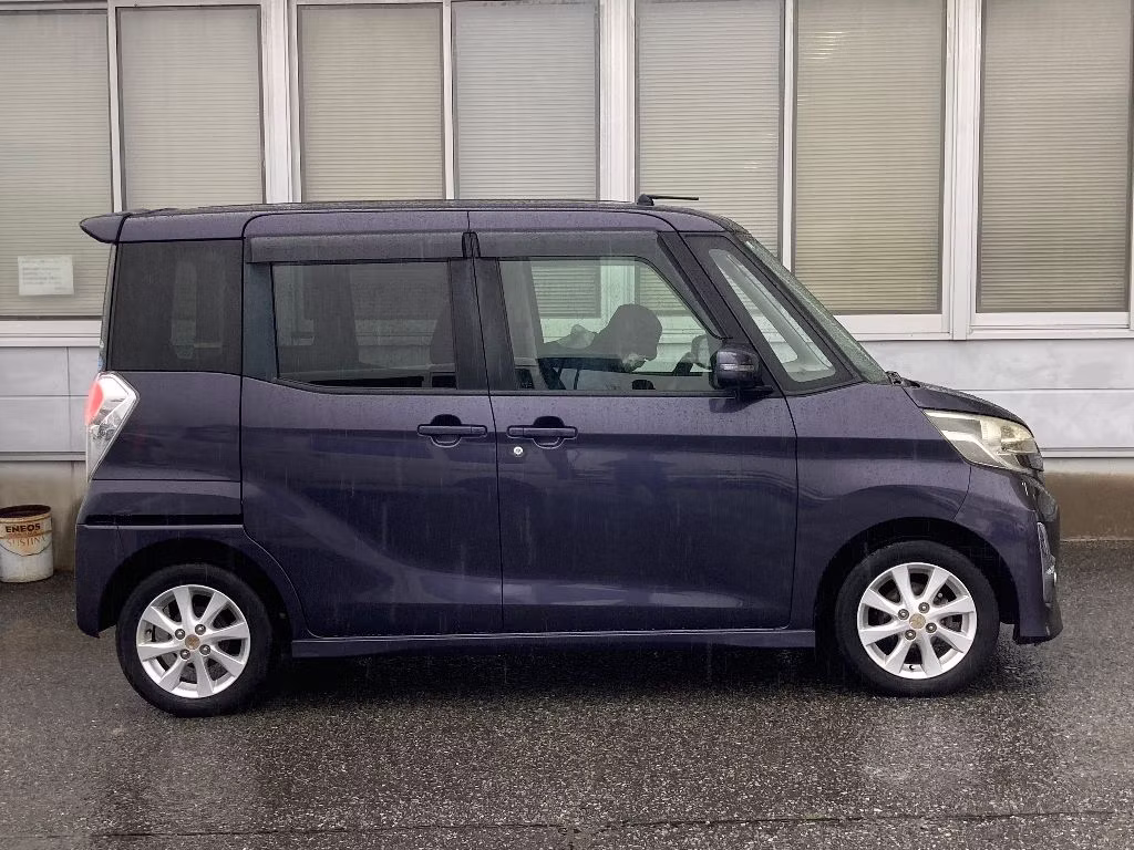 MITSUBISHI EK SPACE