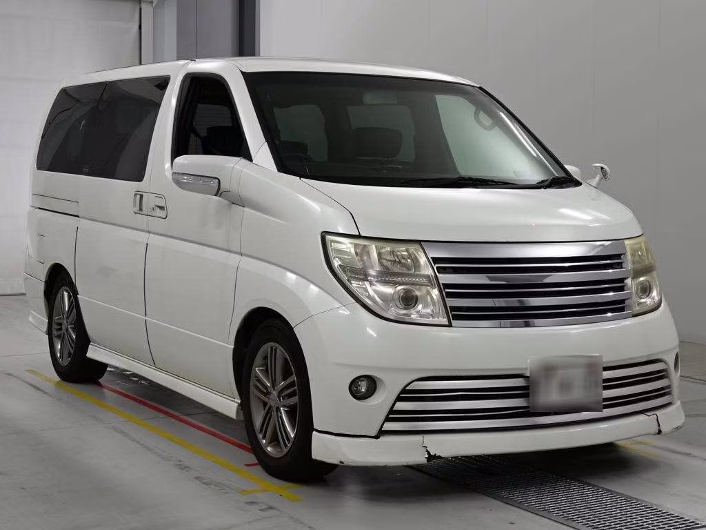 NISSAN ELGRAND