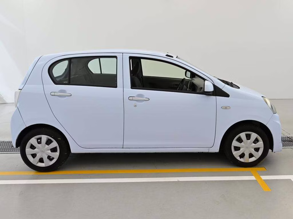 TOYOTA PIXIS EPOCH