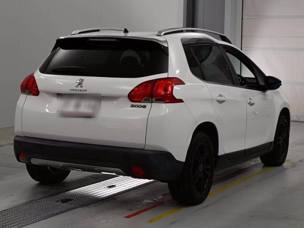 PEUGEOT 2008