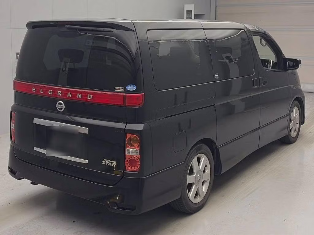 NISSAN ELGRAND
