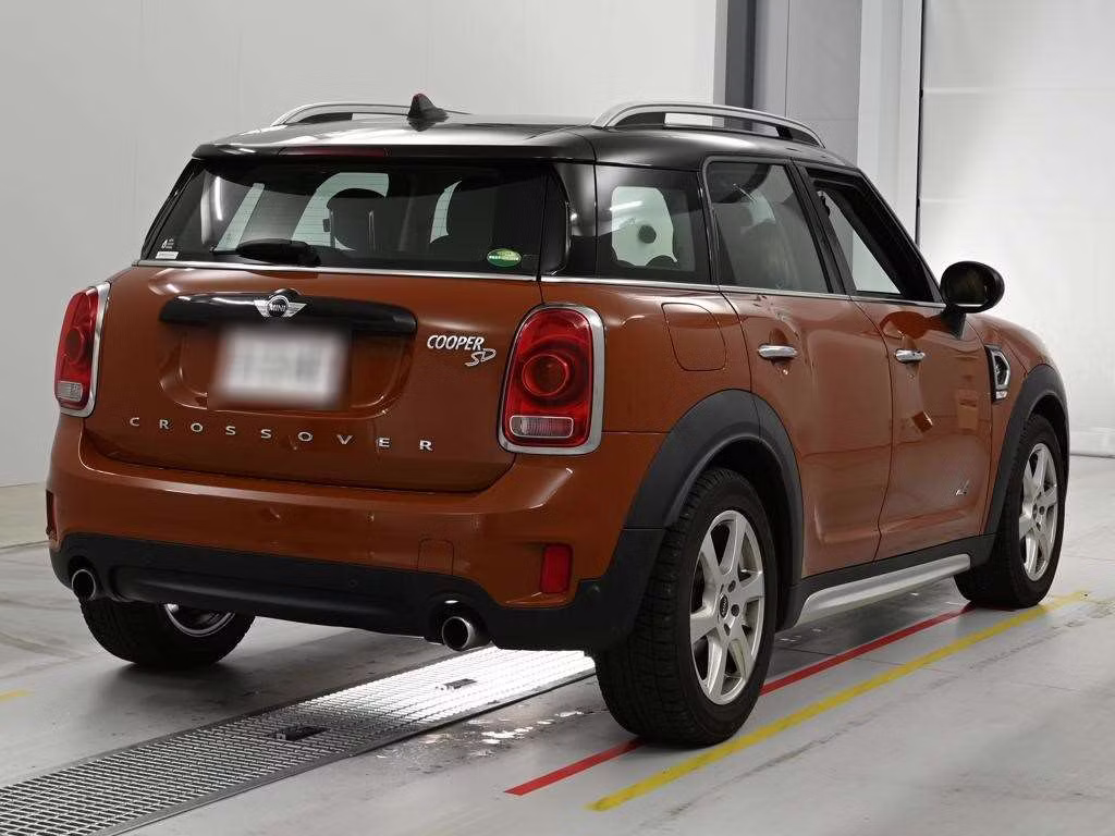 MINI CROSSOVER